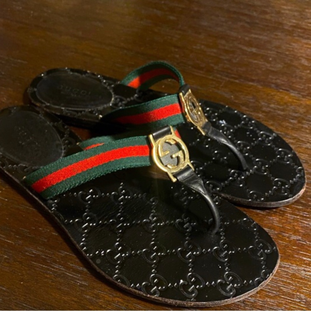 Gucci Women's GG Thong Sandals Size 37 / 7